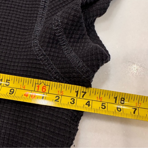 Gymshark cropped black waffle knit workout top sz small - Picture 4 of 7